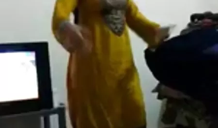Aksi video tante onani beruap lesbian Dorothea Maya dan Heda pada Kecukupan