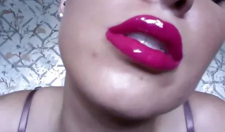 Kristen video boep Courtney loves anal pijat