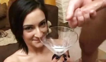 Istri vidio bokep aril selingkuh Banci rahasia makan cum sementara bull Mesum istri di pantat