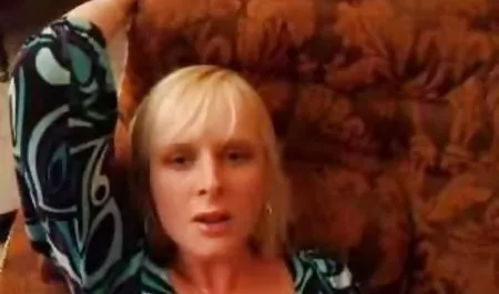 cewek seksi video bokef di sofa