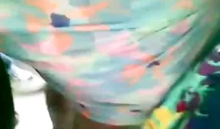 Baik-bulat riona milf menggosok aura kasih video porn nya berdenyut-denyut Klitoris