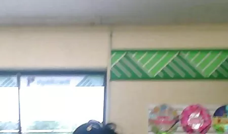 - Petite Brunette Bercinta Di Malam video bpkep Tahun Baru
