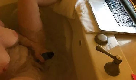 Model vidio bokep orang gemuk ini 