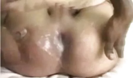 Remaja jepang telanjang tersedak video bokeb